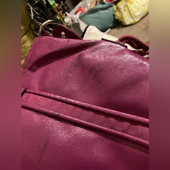 Coach Daisy Liquid Gloss Pocket tote in Berry. Used: 50$ obo CUTE!! - Picture 6 of 7